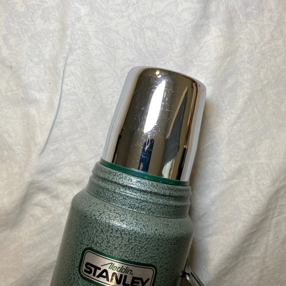 Vintage 1993 Aladdin Stanley A-944DH Quart Thermos Green Hammertone USA - Picture 4 of 14